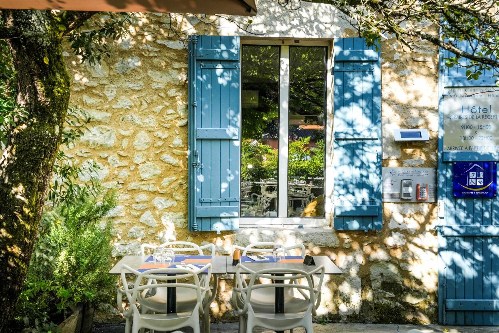 Logis Hotel & Restaurant Le Cadet De Gascogne Saint-Justin  Exterior photo